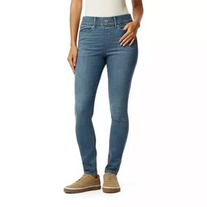 Levi Strauss Signature Women's Shaping Perfect Skinny Jeans, Size 12 (W31)